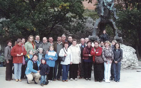 Pielgrzymka strażaków i ich rodzin do sanktuarium w Łagiewnikach, połączona ze zwiedzaniem Krakowa; 2009 rok.