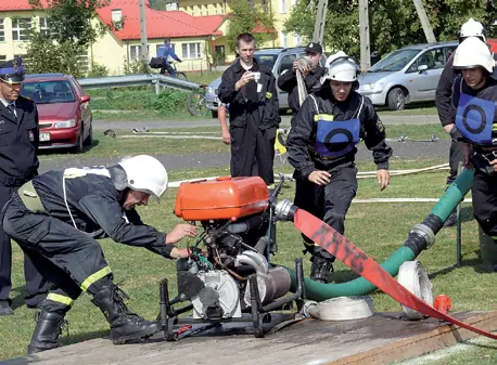 „Oby tylko odpaliła…” — gminne zawody sportowo-pożarnicze w Wójtowej; 8 września 2011 roku.