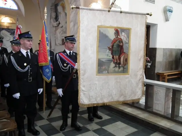 Odnowiony sztandar podczas poświęcenia, 4 października 2014 roku.