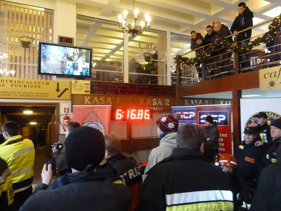 Barbórkowy bieg strażaków, Wieliczka — 14.12.2013 — zdjęcie 17