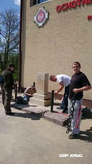 Budowa pomnika św. Floriana – 16.05.2015 — zdjęcie 13
