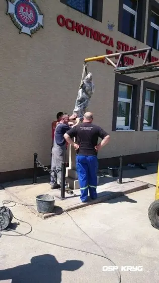 Budowa pomnika św. Floriana – 16.05.2015 — zdjęcie 28