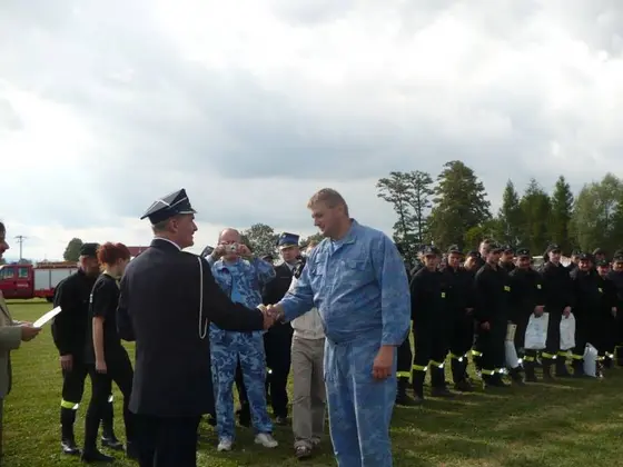 Gminne zawody sportowo-pożarnicze – 08.09.2012 — zdjęcie 12