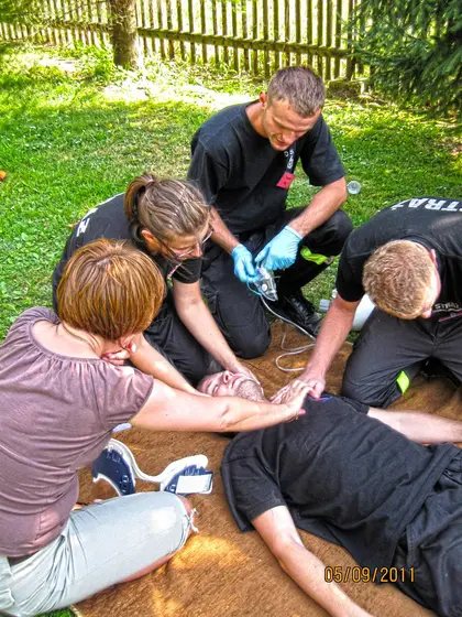 Kurs KWALIFIKOWANEJ PIERWSZEJ POMOCY – 01-09.09.2011 — zdjęcie 6