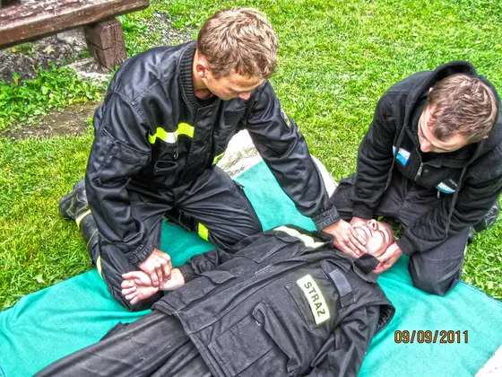 Kurs KWALIFIKOWANEJ PIERWSZEJ POMOCY – 01-09.09.2011 — zdjęcie 36
