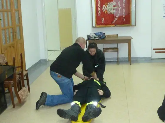 Kurs kwalifikowanej pierwszej pomocy — 23.11.2013 — zdjęcie 3