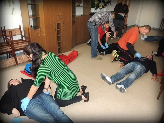 Kurs kwalifikowanej pierwszej pomocy — 23.11.2013 — zdjęcie 30