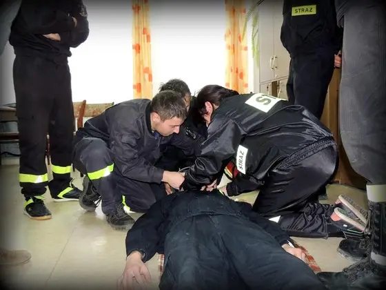 Kurs kwalifikowanej pierwszej pomocy — 23.11.2013 — zdjęcie 31