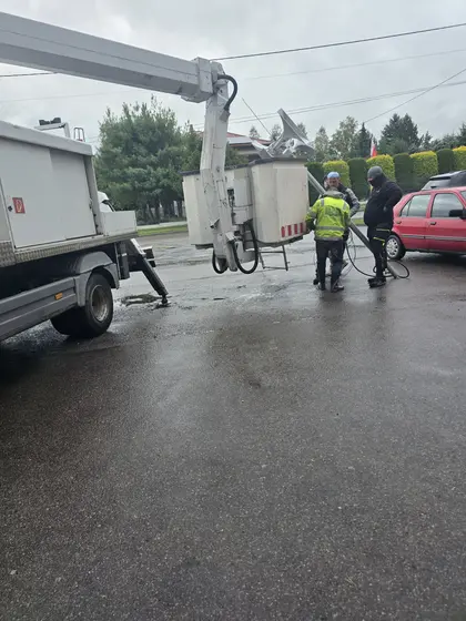 Montowanie syreny elektronicznej — zdjęcie 6