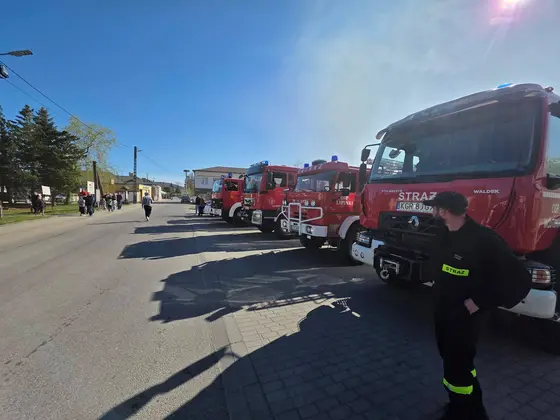 Uroczystość odebrania nowego wozu w OSP Lipinki — zdjęcie 3