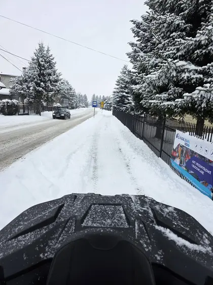 Odśnieżanie chodników i dróg w Krygu
