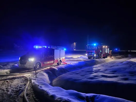 Pożar budynku gospodarczego — Lipinki, 15.01.2026 — zdjęcie 4