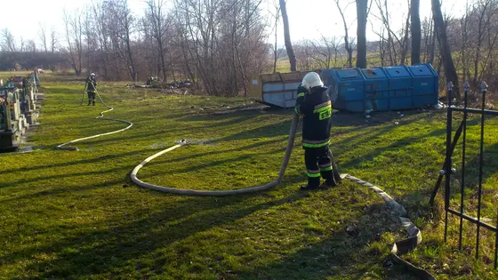 Pożar kontenera 09.03.2014 — zdjęcie 9