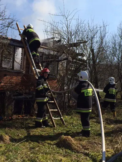 Pożar pustostanu – 25.03.2016 — zdjęcie 4