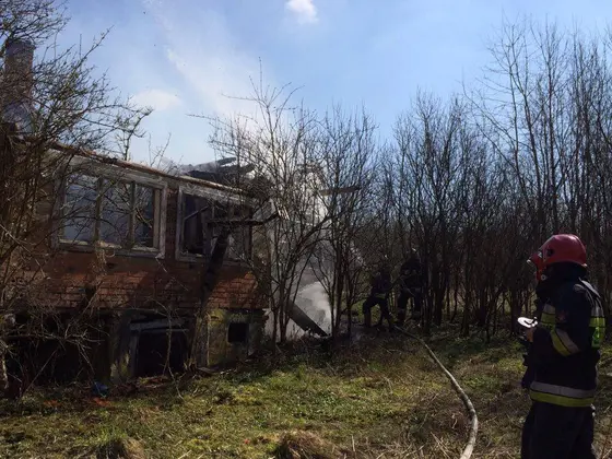 Pożar pustostanu – 25.03.2016 — zdjęcie 11