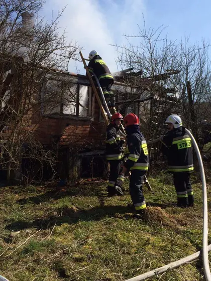 Pożar pustostanu – 25.03.2016 — zdjęcie 16