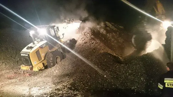 Przelewanie materiałów palnych – EMPOL 07.08.2015 — zdjęcie 4