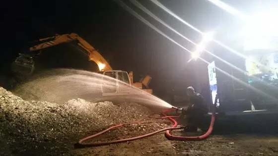 Przelewanie materiałów palnych – EMPOL 07.08.2015 — zdjęcie 6