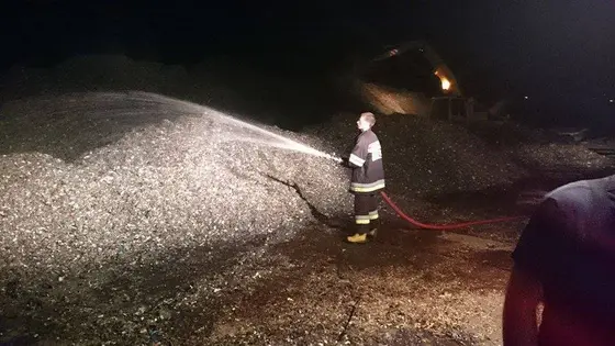 Przelewanie materiałów palnych – EMPOL 07.08.2015 — zdjęcie 18
