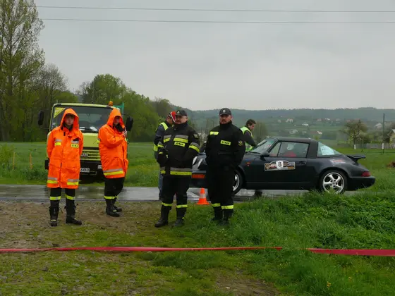 Rajd starych samochodów – 07.05.2011r. — zdjęcie 9
