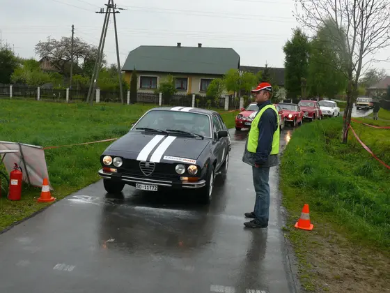 Rajd starych samochodów – 07.05.2011r. — zdjęcie 18