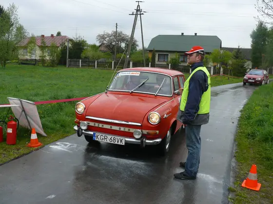 Rajd starych samochodów – 07.05.2011r. — zdjęcie 22