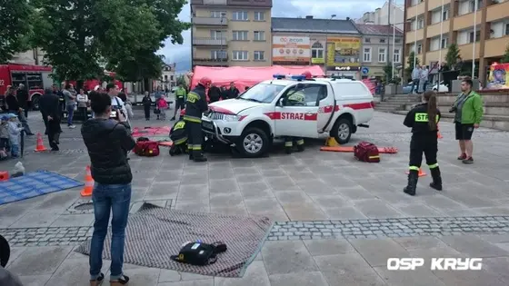 Strażacy Dzieciom „Ognisty ratownik – gorąca krew” – 30.05.2015 — zdjęcie 13