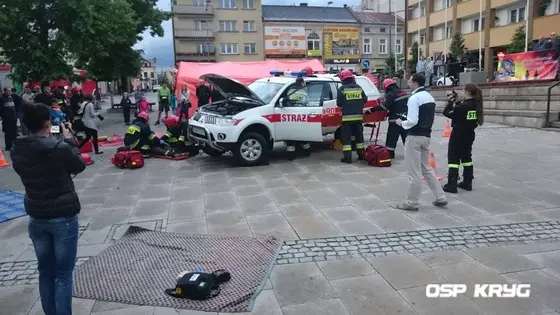 Strażacy Dzieciom „Ognisty ratownik – gorąca krew” – 30.05.2015 — zdjęcie 14