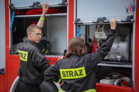 Strażacy Dzieciom „Ognisty ratownik – gorąca krew” – 30.05.2015 — zdjęcie 19