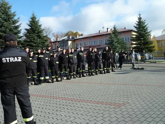 VII Bieg uliczny w Lipinkach – 19.10.2013 — zdjęcie 5