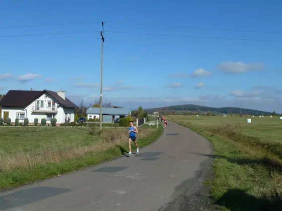 VII Bieg uliczny w Lipinkach – 19.10.2013 — zdjęcie 13