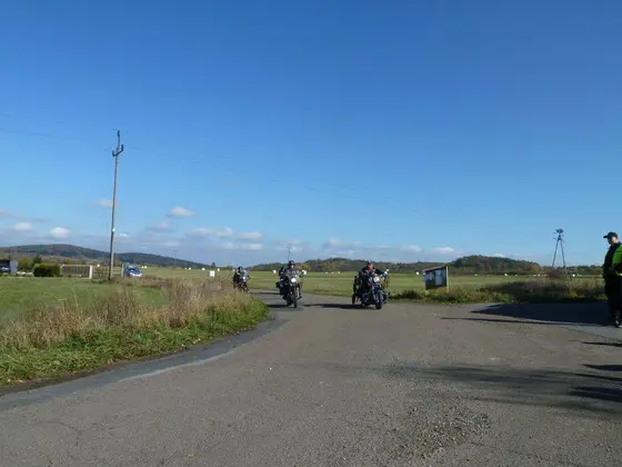 VII Bieg uliczny w Lipinkach – 19.10.2013 — zdjęcie 21