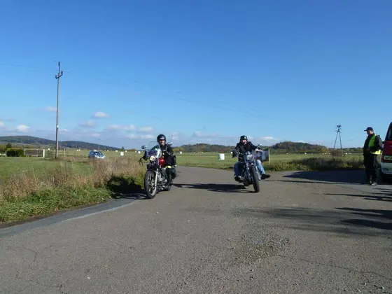VII Bieg uliczny w Lipinkach – 19.10.2013 — zdjęcie 22