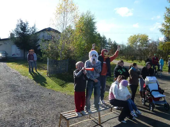 VII Bieg uliczny w Lipinkach – 19.10.2013 — zdjęcie 24