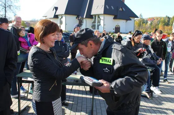 VII Bieg uliczny w Lipinkach – 19.10.2013 — zdjęcie 32