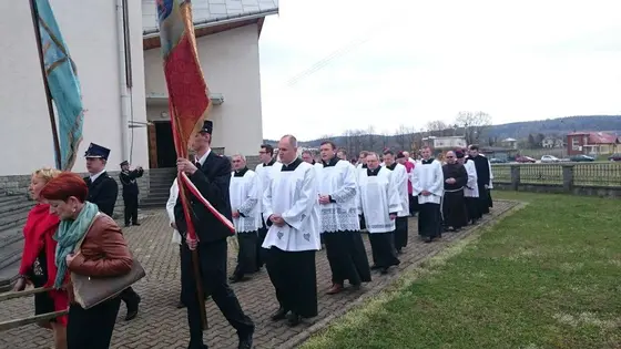 XVI Pielgrzymka do Wójtowej-12.04.2015 — zdjęcie 11