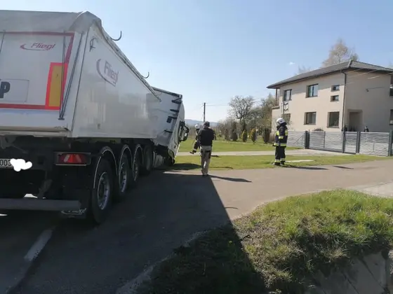 Wypadek lub kolizja — 20 kwietnia 2020 — zdjęcie 7